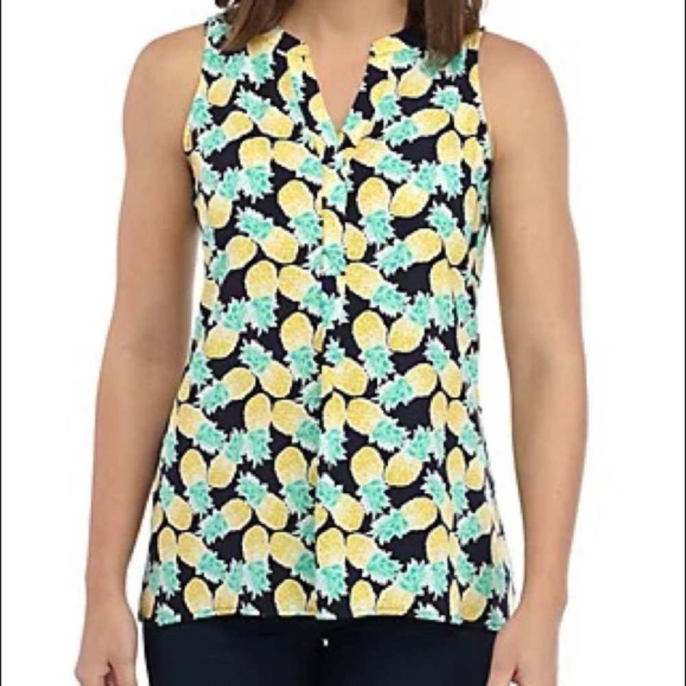 Crownโ and Ivy Pineapple tank